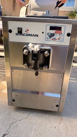 Spaceman Commercial Soft Serve Ice Cream Machine