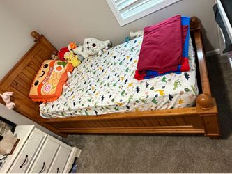Solid wood twin size bed frame (no mattress)