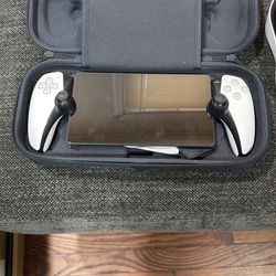 Portal With Case and Pulse Headset 225$
