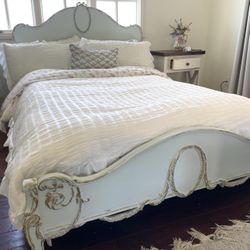 Vintage inspired Full bed frame