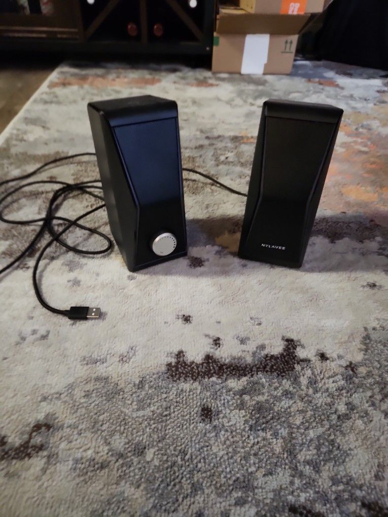 Nylavee Computer Speakers