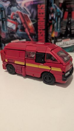 Transformers Earthrise Ironhide