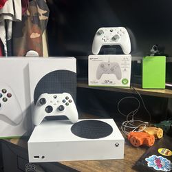 White Xbox Series S