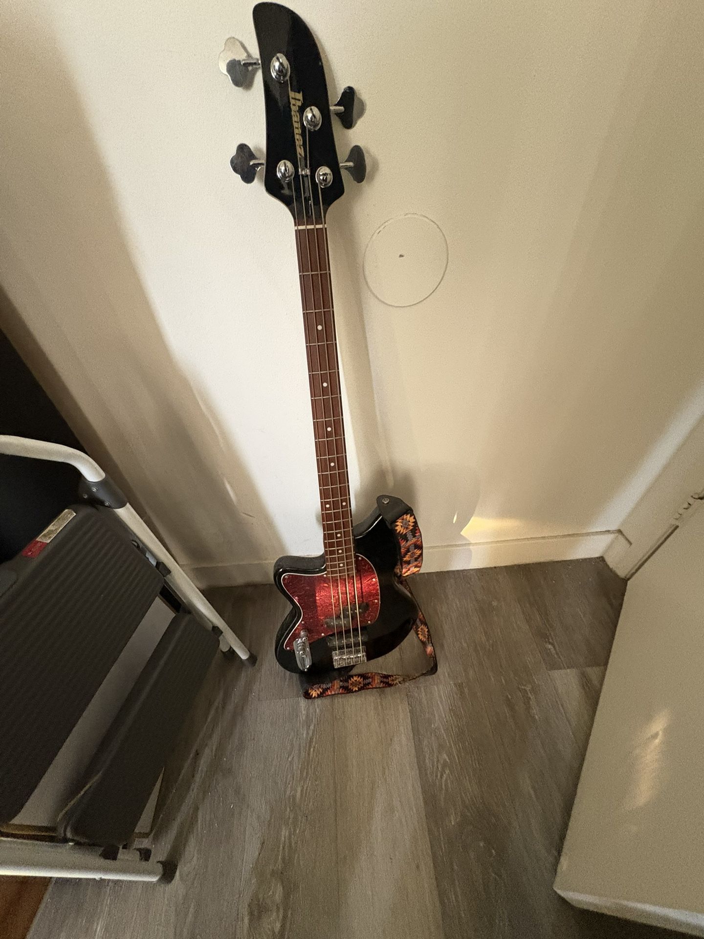 Ibanez Lefty Bass