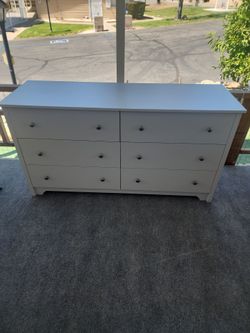 Six draws dresser