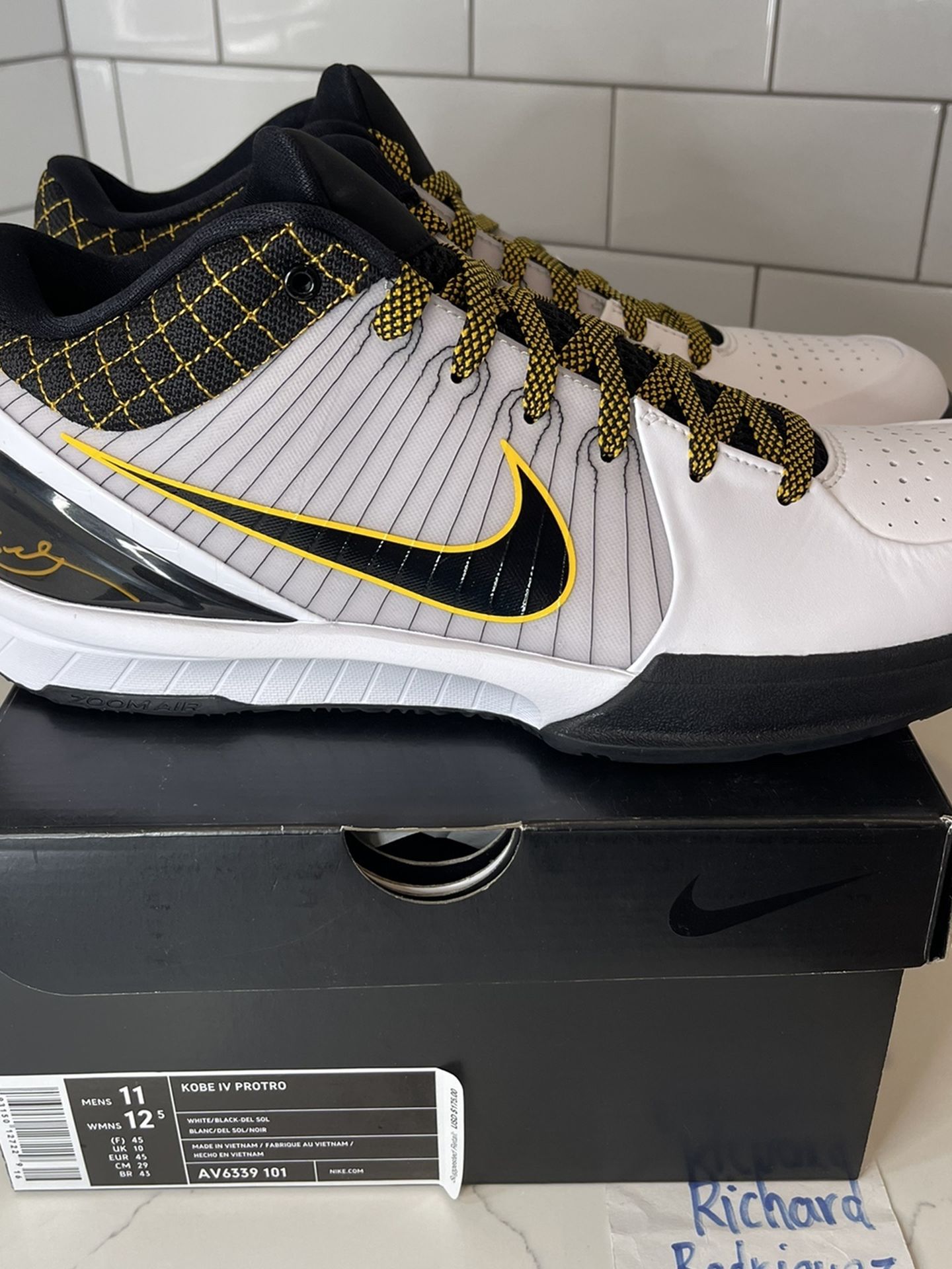 Nike Kobe 4 Protro POP size 11