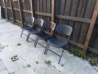 Set of 4 Black Folding Chairs