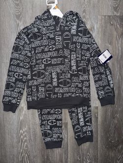 Champion boys set size 7 hoodie and pants