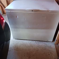 Frigidaire Freezer