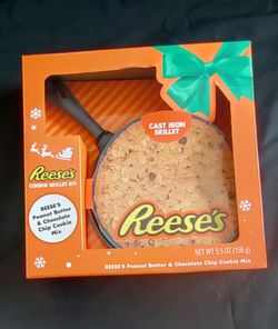 Reese's Cookie Skillet Set - Cast Iron