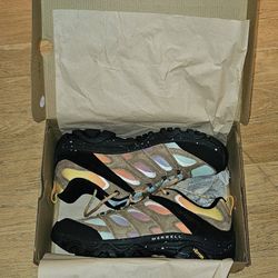 Merrell Hiking Boots Moab 3 X - Women Size 13W Never Worn, Brand New - Limited