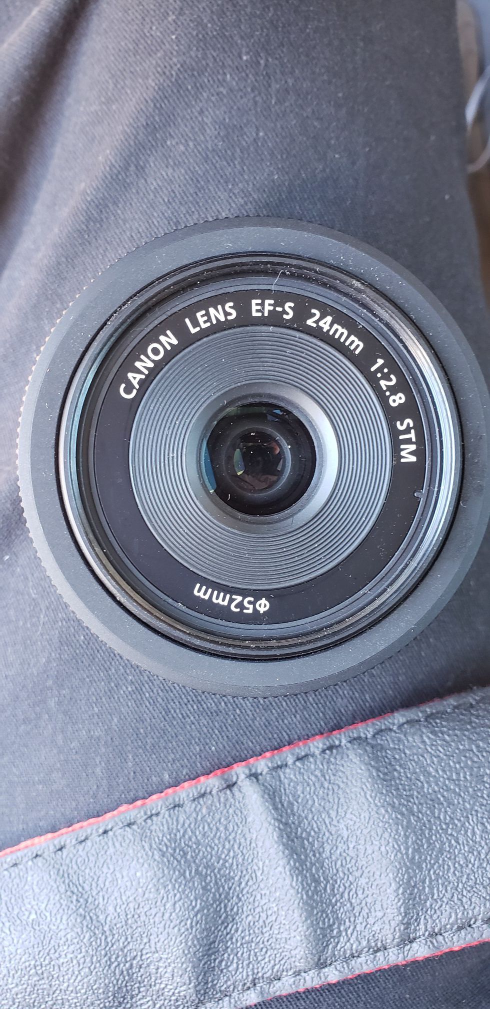Ef-s Canon macro lens 24mm/52mm