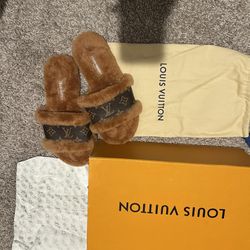 🤎L…..V Lock It Flat Mule Size (36) US 6