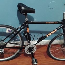 Trek Mountain Bike 2 Up Grades Handlebars And Rock Shoks Added