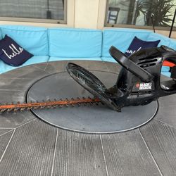 BLACK+DECKER 16-in Electric Hedge Trimmer