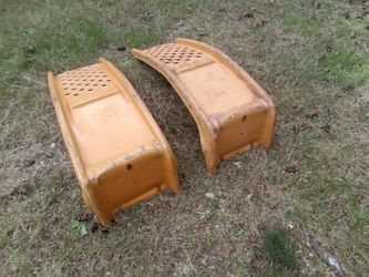 Heavy Duty Set Of Automotive Ramps 1500Lb capacity, Great Condition. $30.00.