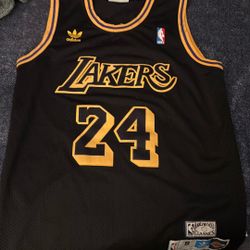KOBE BRYANT JERSEY