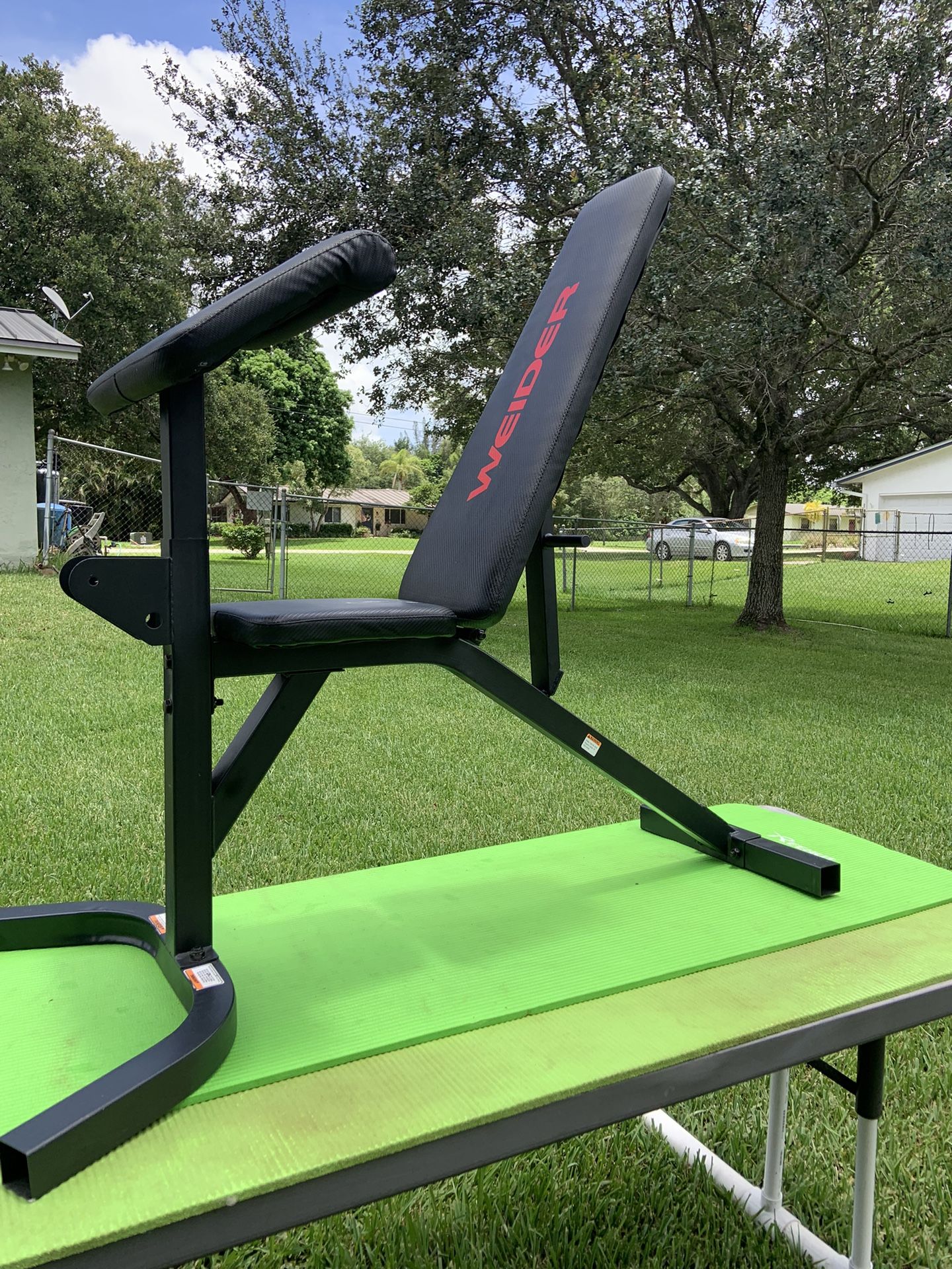 Fully Adjustable Weider Weight Bench With Preacher Curl