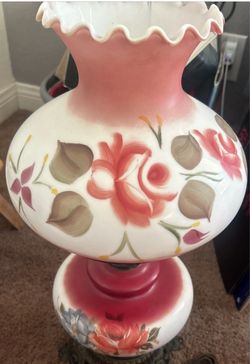 Vintage 1971 L&L WMC Hand Painted Pink Glass Hurricane Lamp