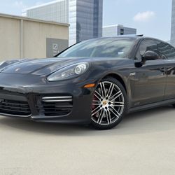 2016 Porsche Panamera