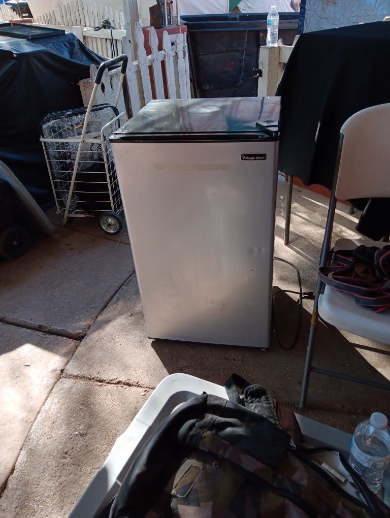 Magic Chef Fridge