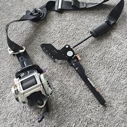 Front  seat belt 2022 Gmc yukon  passenger side