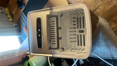 INSIGNIA ICE MAKER