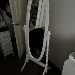 white vintage mirror