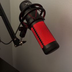 Hyperx Quadcast Microphone with desk stand 