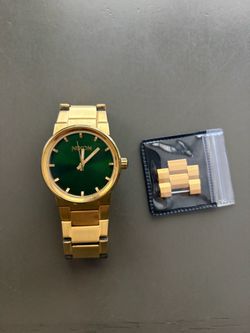 Nixon watch