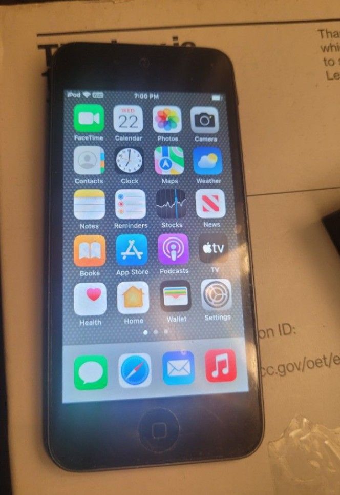 64 gb iPod touch  5 th generation 
Working Fine 
Fully functional