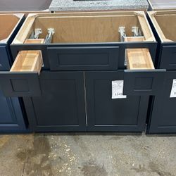 36" DRAG Shaker Black Bathroom Vanity $349