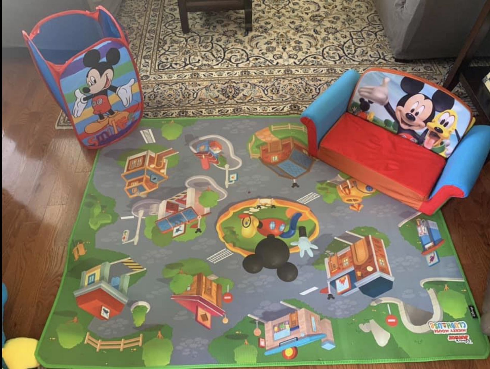 Mickey Mouse Clubhouse kid’s room decoration with Mickey Doll! Cute children’s toys