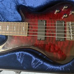 Schecter Stilletto 5 String w Hard Case 