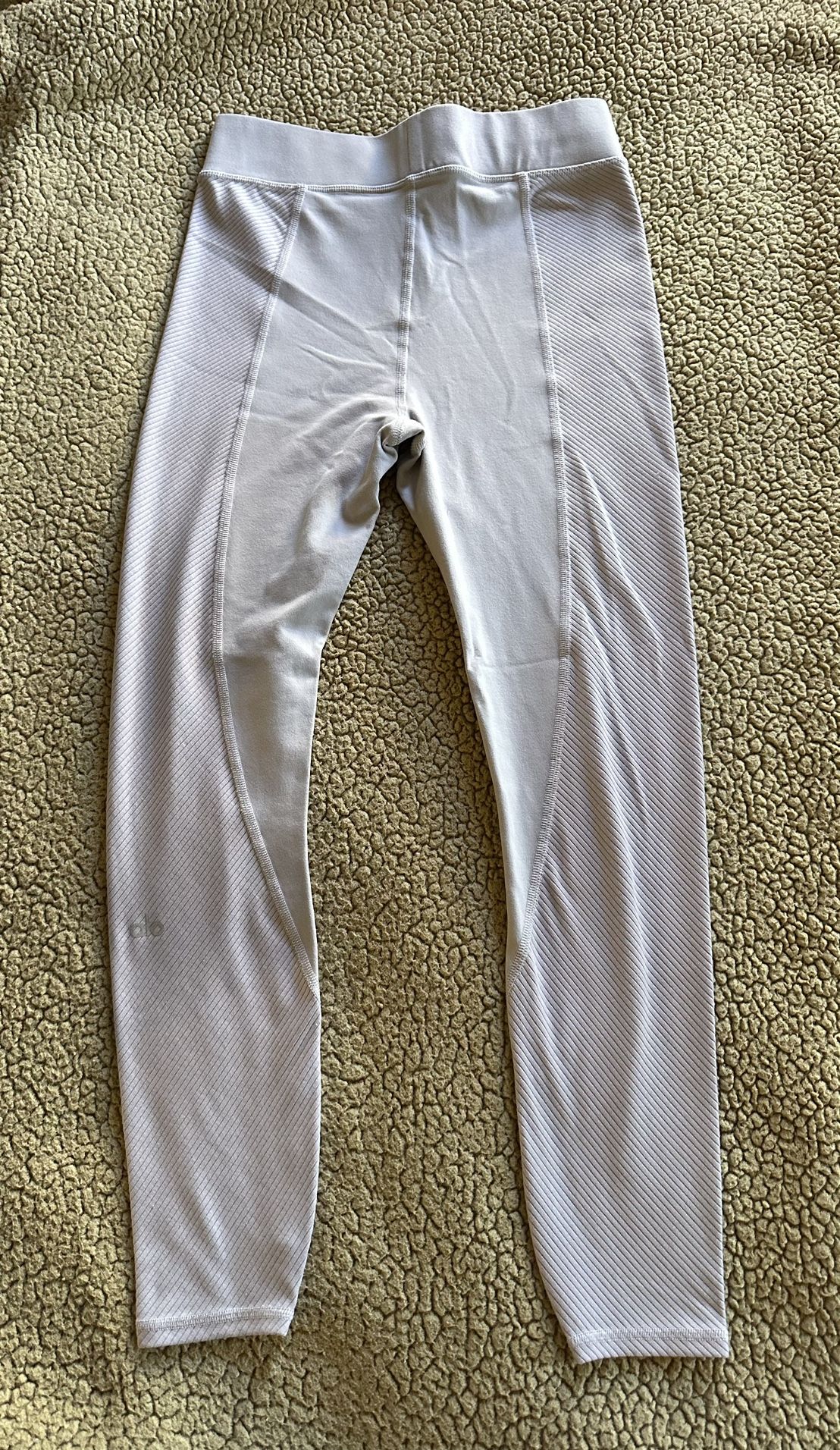 Alo Yoga Leggings (AVAILABLE if listed)