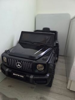 Carro, negro, Mercedez Benz, niño, niña