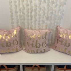 Good Vibes 3 Pillows Decor