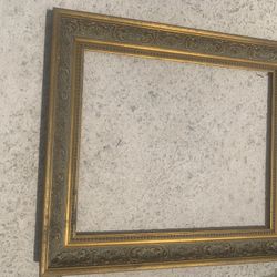 Solid Woo Picture Frame