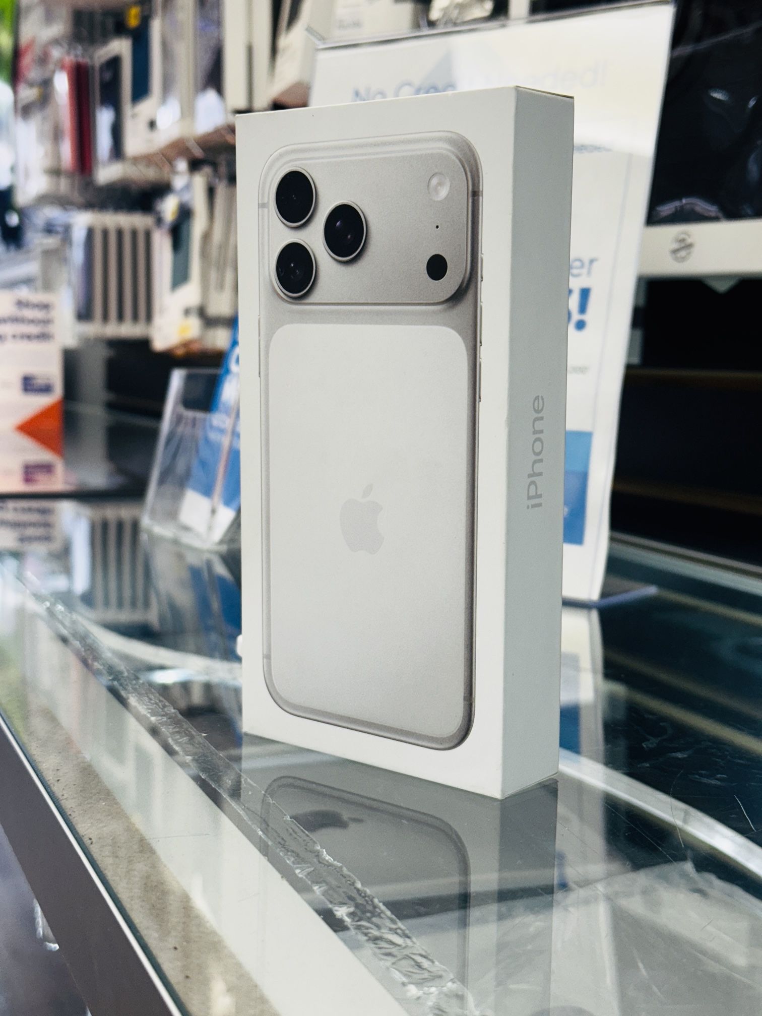 iPhone 17 Pro Max (Factory Unlocked) 