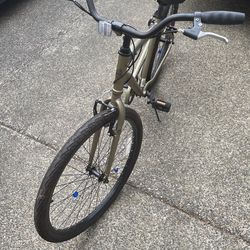Huffy 27.5 Parkside SE Men s Comfort Bike with Perfect Fit Frame Green Sage for Sale in Dupont WA OfferUp