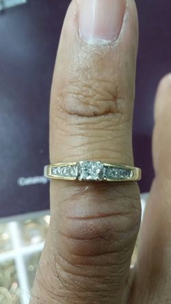 14k Gold Engagement ring . 50 ct diamonds
