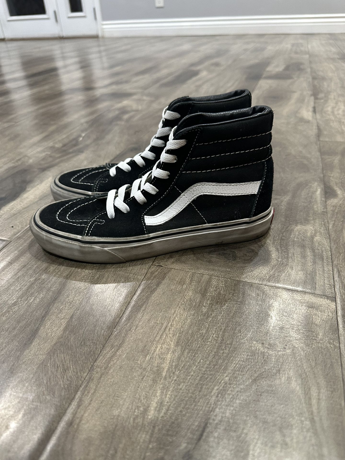 Size 7.5 Women's Vans
