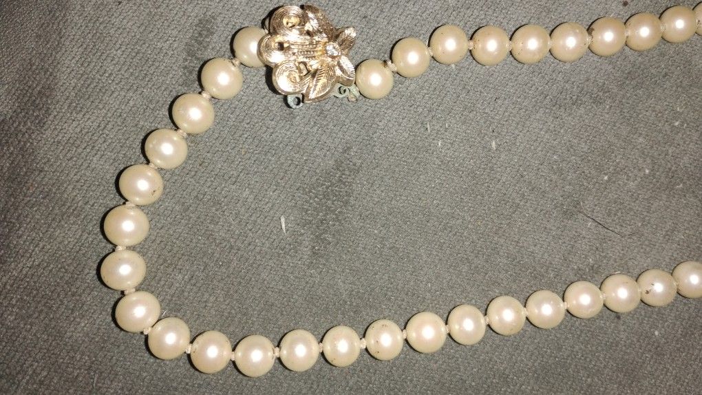 Vintage Real Pearl Necklace 