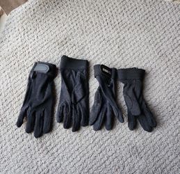 FREE 2 Pair Sports Or Horse Riding Gloves