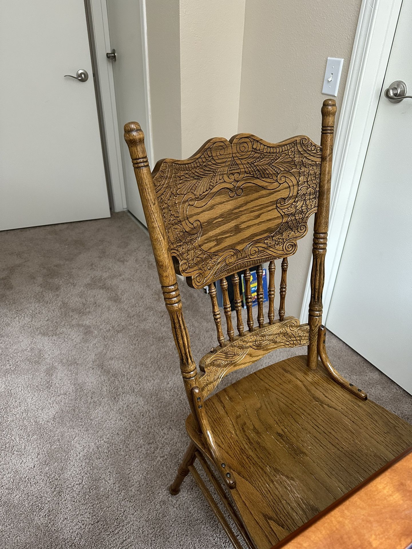 Solid wood tables and chairs plus table lamps