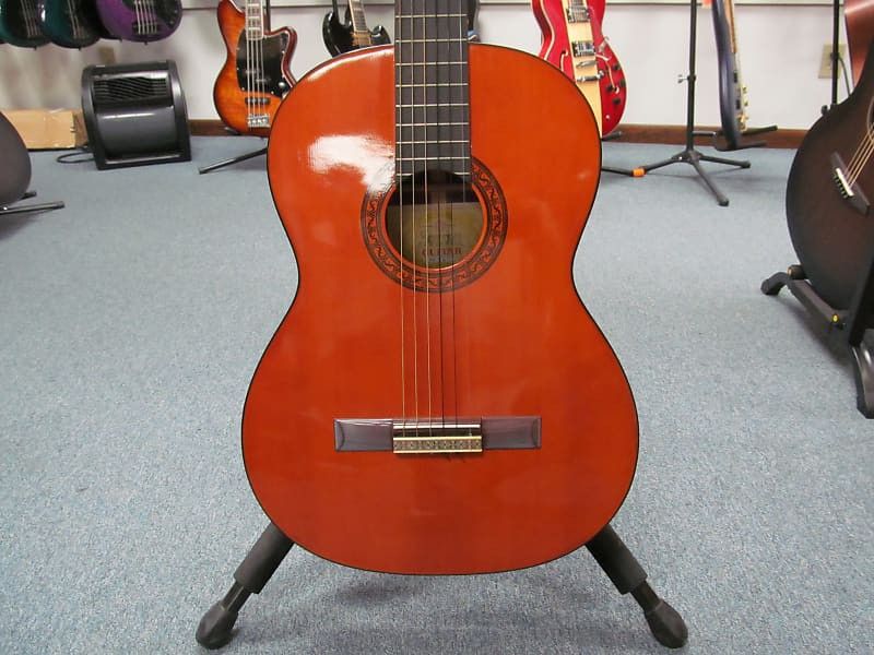 Suzuki Classical Acoustic Guitar
