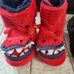 Boy's Slippers Size 5-6 