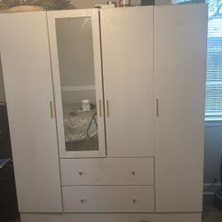 Wardrobe Storage 