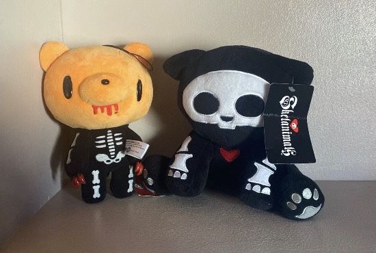 skelanimals gloomy bear hot topic bundle