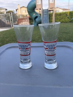 Budweiser Pilsner 12 Oz Glasses 